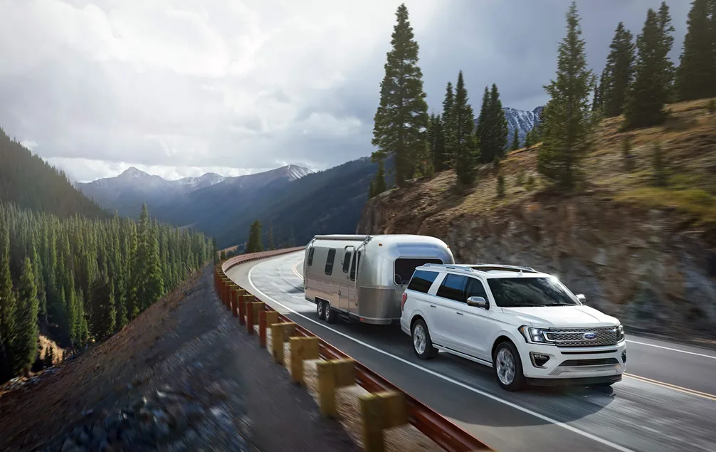 2018 Ford Expedition towing a trailer