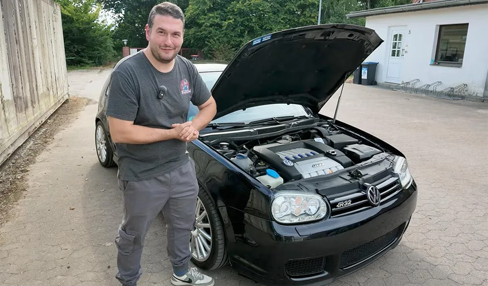 VW Golf 4 R32 3.2-litre VR6 engine